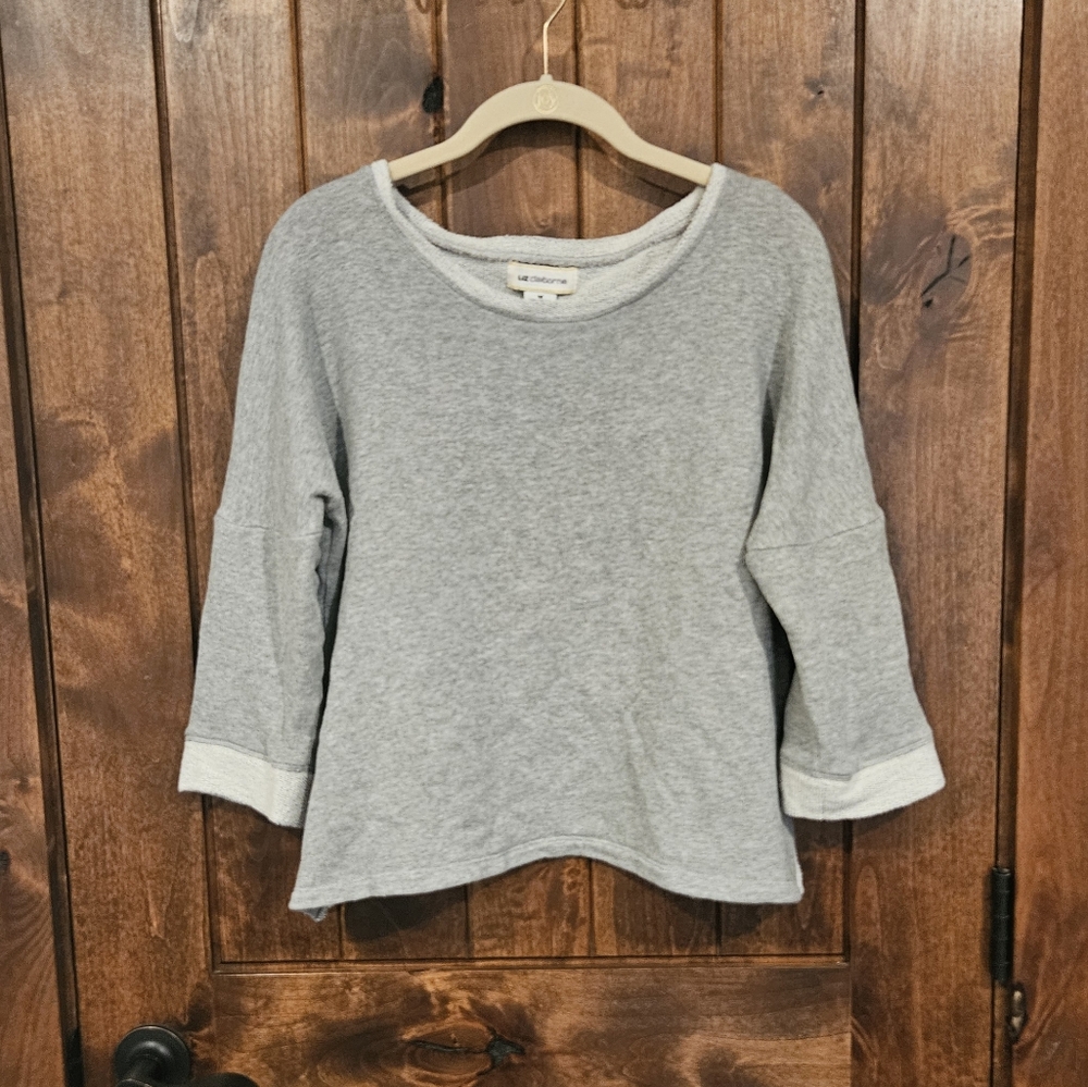 Liz Claiborne Grey Pullover Shirt - Medium